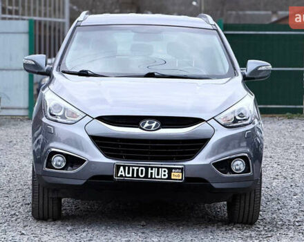 Сірий Хендай іх35, об'ємом двигуна 2 л та пробігом 240 тис. км за 13000 $, фото 2 на Automoto.ua