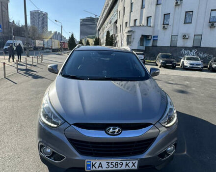 Сірий Хендай іх35, об'ємом двигуна 2 л та пробігом 121 тис. км за 13500 $, фото 2 на Automoto.ua