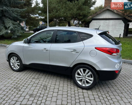 Сірий Хендай іх35, об'ємом двигуна 2 л та пробігом 253 тис. км за 13900 $, фото 7 на Automoto.ua