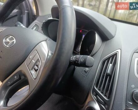 Серый Хендай их35, объемом двигателя 2 л и пробегом 193 тыс. км за 13850 $, фото 48 на Automoto.ua