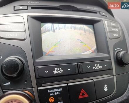 Серый Хендай их35, объемом двигателя 2 л и пробегом 193 тыс. км за 13850 $, фото 59 на Automoto.ua