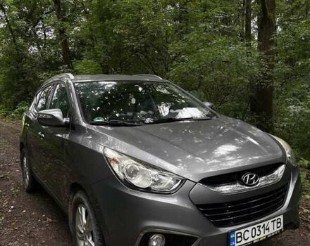 Серый Хендай их35, объемом двигателя 1.69 л и пробегом 279 тыс. км за 12800 $, фото 1 на Automoto.ua