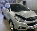 Серый Хендай их35, объемом двигателя 2 л и пробегом 3 тыс. км за 12500 $, фото 1 на Automoto.ua