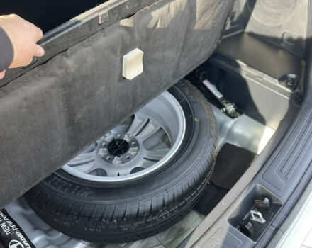 Серый Хендай их35, объемом двигателя 0 л и пробегом 150 тыс. км за 13555 $, фото 26 на Automoto.ua