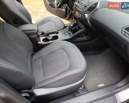 Серый Хендай их35, объемом двигателя 2 л и пробегом 193 тыс. км за 13850 $, фото 44 на Automoto.ua