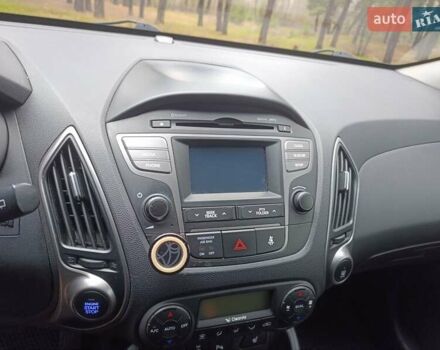 Серый Хендай их35, объемом двигателя 2 л и пробегом 193 тыс. км за 13850 $, фото 31 на Automoto.ua