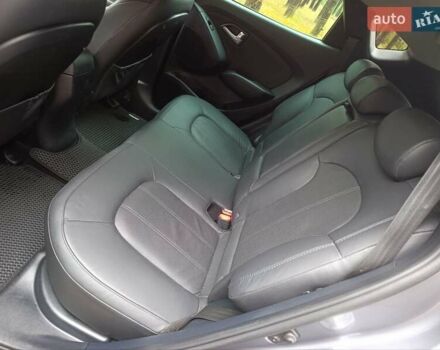 Серый Хендай их35, объемом двигателя 2 л и пробегом 193 тыс. км за 13850 $, фото 35 на Automoto.ua