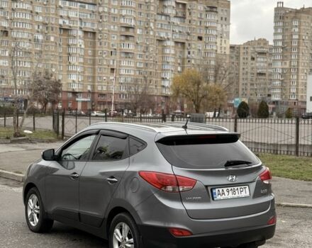 Сірий Хендай іх35, об'ємом двигуна 2 л та пробігом 205 тис. км за 12499 $, фото 5 на Automoto.ua