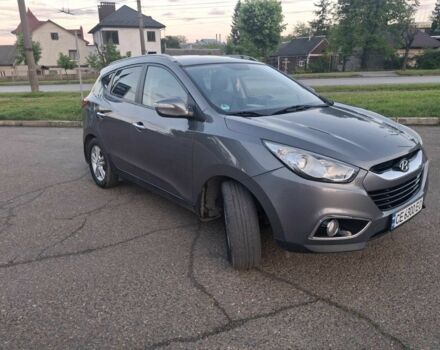 Сірий Хендай іх35, об'ємом двигуна 2 л та пробігом 230 тис. км за 13300 $, фото 3 на Automoto.ua