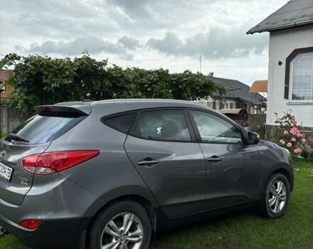 Серый Хендай их35, объемом двигателя 1.69 л и пробегом 279 тыс. км за 12800 $, фото 2 на Automoto.ua