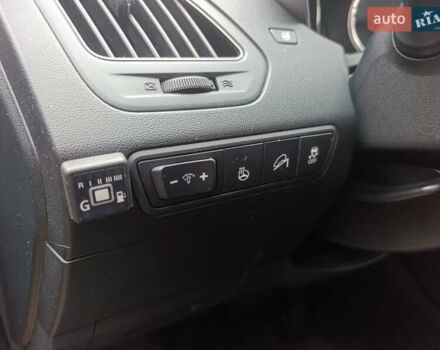 Серый Хендай их35, объемом двигателя 2 л и пробегом 193 тыс. км за 13850 $, фото 26 на Automoto.ua