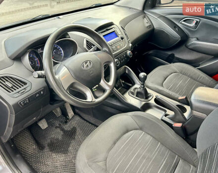 Хендай их35 2013 в Белой Церкве на Automoto.ua Серый Хендай их35, объемом двигателя 1.7 л и пробегом 231 тыс. км за 11999 $, фото 12 на Automoto.ua