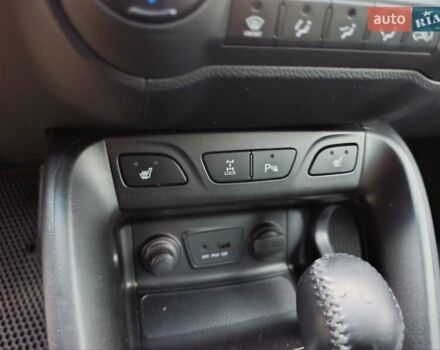 Серый Хендай их35, объемом двигателя 2 л и пробегом 193 тыс. км за 13850 $, фото 32 на Automoto.ua