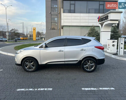 Серый Хендай их35, объемом двигателя 2 л и пробегом 168 тыс. км за 13800 $, фото 7 на Automoto.ua