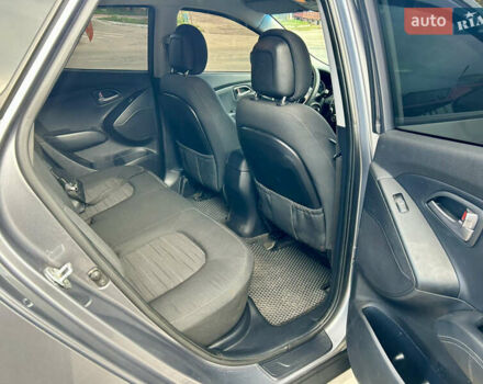 Хендай их35 2013 в Белой Церкве на Automoto.ua Серый Хендай их35, объемом двигателя 1.7 л и пробегом 231 тыс. км за 11999 $, фото 18 на Automoto.ua