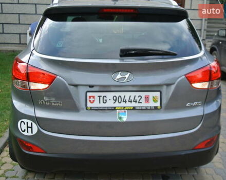 Серый Хендай их35, объемом двигателя 2 л и пробегом 187 тыс. км за 13700 $, фото 6 на Automoto.ua