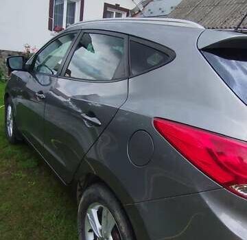 Серый Хендай их35, объемом двигателя 1.69 л и пробегом 279 тыс. км за 12800 $, фото 10 на Automoto.ua