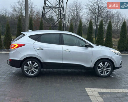 Серый Хендай их35, объемом двигателя 2 л и пробегом 180 тыс. км за 15100 $, фото 9 на Automoto.ua