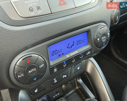 Сірий Хендай іх35, об'ємом двигуна 2 л та пробігом 124 тис. км за 16600 $, фото 59 на Automoto.ua