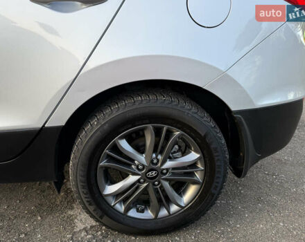 Серый Хендай их35, объемом двигателя 2 л и пробегом 183 тыс. км за 13750 $, фото 22 на Automoto.ua