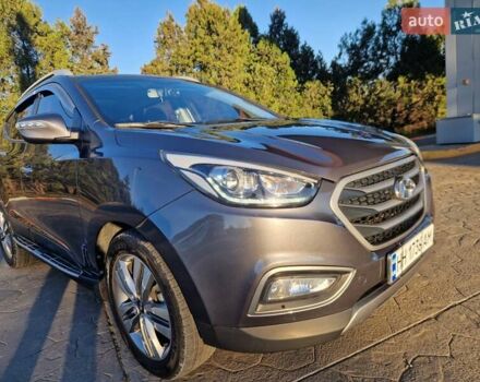 Серый Хендай их35, объемом двигателя 2 л и пробегом 138 тыс. км за 15200 $, фото 1 на Automoto.ua