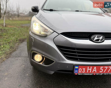 Серый Хендай их35, объемом двигателя 2 л и пробегом 124 тыс. км за 16850 $, фото 7 на Automoto.ua