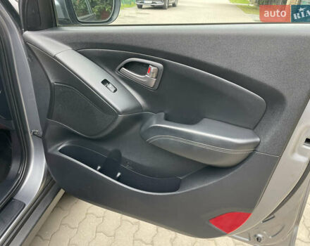Сірий Хендай іх35, об'ємом двигуна 1.7 л та пробігом 143 тис. км за 13750 $, фото 28 на Automoto.ua