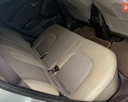 Серый Хендай их35, объемом двигателя 2.4 л и пробегом 127 тыс. км за 11650 $, фото 29 на Automoto.ua