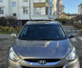 Серый Хендай их35, объемом двигателя 2 л и пробегом 96 тыс. км за 14899 $, фото 4 на Automoto.ua