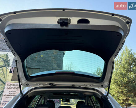 Серый Хендай их35, объемом двигателя 2 л и пробегом 187 тыс. км за 16600 $, фото 48 на Automoto.ua