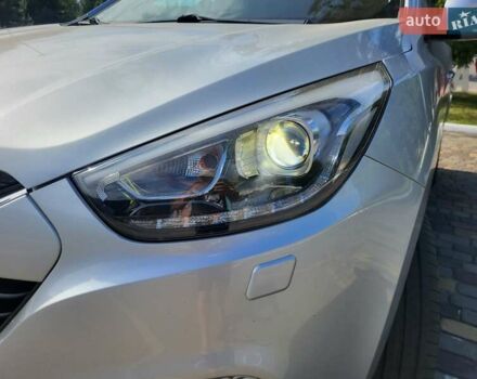 Серый Хендай их35, объемом двигателя 2 л и пробегом 221 тыс. км за 17150 $, фото 10 на Automoto.ua