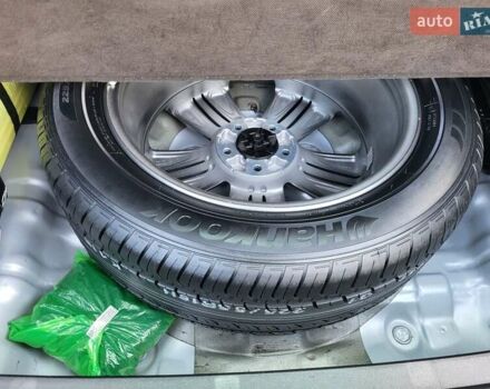 Серый Хендай их35, объемом двигателя 2 л и пробегом 221 тыс. км за 17150 $, фото 54 на Automoto.ua