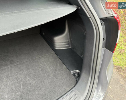 Серый Хендай их35, объемом двигателя 2 л и пробегом 124 тыс. км за 16850 $, фото 93 на Automoto.ua