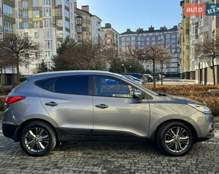 Серый Хендай их35, объемом двигателя 2 л и пробегом 96 тыс. км за 14899 $, фото 2 на Automoto.ua