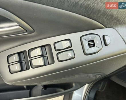 Сірий Хендай іх35, об'ємом двигуна 2 л та пробігом 124 тис. км за 16600 $, фото 66 на Automoto.ua