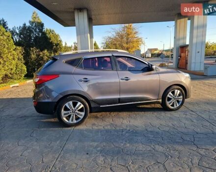 Серый Хендай их35, объемом двигателя 2 л и пробегом 138 тыс. км за 15200 $, фото 7 на Automoto.ua