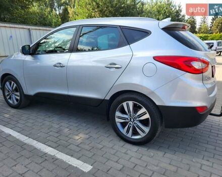 Серый Хендай их35, объемом двигателя 2 л и пробегом 221 тыс. км за 17150 $, фото 2 на Automoto.ua