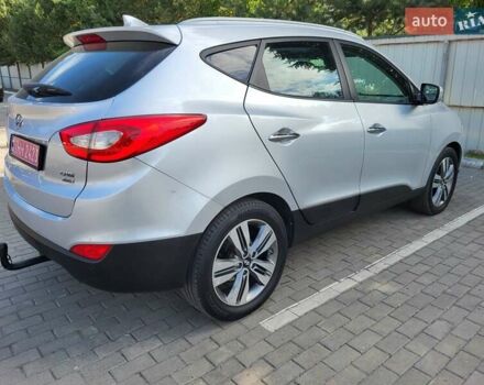 Серый Хендай их35, объемом двигателя 2 л и пробегом 221 тыс. км за 17150 $, фото 4 на Automoto.ua