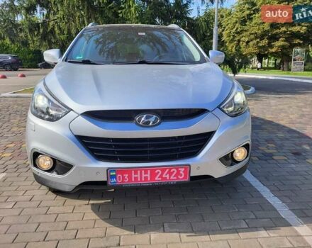 Серый Хендай их35, объемом двигателя 2 л и пробегом 221 тыс. км за 17150 $, фото 14 на Automoto.ua