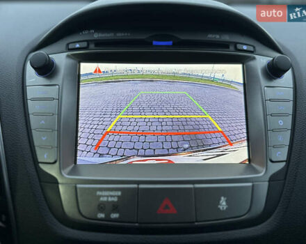 Серый Хендай их35, объемом двигателя 2 л и пробегом 180 тыс. км за 15000 $, фото 24 на Automoto.ua