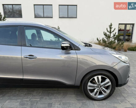 Сірий Хендай іх35, об'ємом двигуна 2 л та пробігом 124 тис. км за 16600 $, фото 43 на Automoto.ua