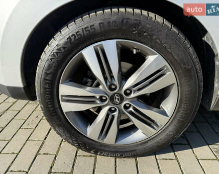 Серый Хендай их35, объемом двигателя 2 л и пробегом 187 тыс. км за 16600 $, фото 38 на Automoto.ua