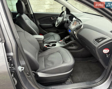 Серый Хендай их35, объемом двигателя 2 л и пробегом 124 тыс. км за 16850 $, фото 83 на Automoto.ua