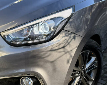 Серый Хендай их35, объемом двигателя 2 л и пробегом 96 тыс. км за 14899 $, фото 6 на Automoto.ua