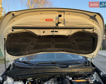 Серый Хендай их35, объемом двигателя 2 л и пробегом 183 тыс. км за 13750 $, фото 107 на Automoto.ua