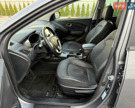 Сірий Хендай іх35, об'ємом двигуна 2 л та пробігом 124 тис. км за 16600 $, фото 67 на Automoto.ua