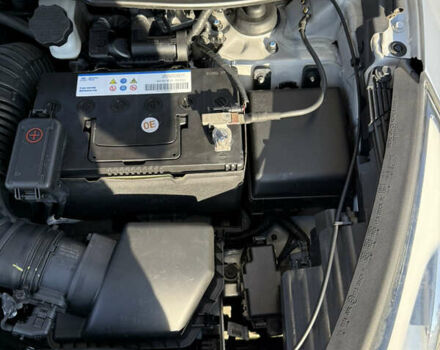 Серый Хендай их35, объемом двигателя 2 л и пробегом 187 тыс. км за 16600 $, фото 44 на Automoto.ua