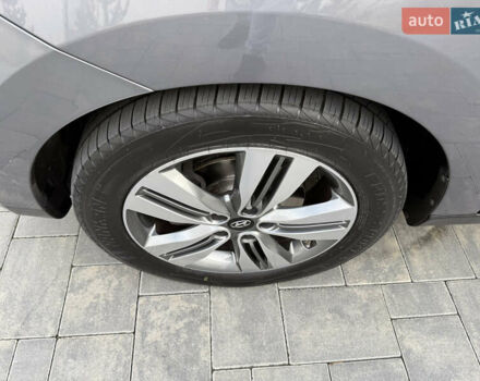 Сірий Хендай іх35, об'ємом двигуна 2 л та пробігом 124 тис. км за 16600 $, фото 20 на Automoto.ua