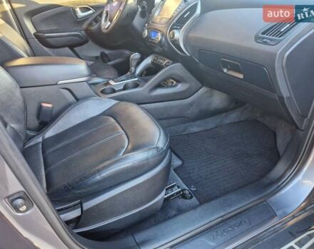 Серый Хендай их35, объемом двигателя 2 л и пробегом 138 тыс. км за 15200 $, фото 32 на Automoto.ua