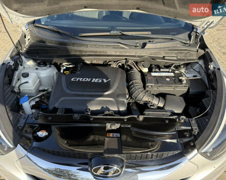 Серый Хендай их35, объемом двигателя 2 л и пробегом 187 тыс. км за 16600 $, фото 41 на Automoto.ua